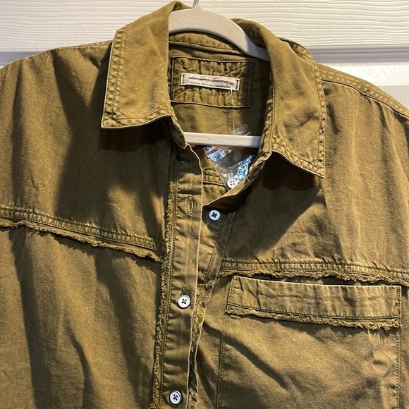 New! Free People We The Free Olive Destroyed Utility Shirt Tunic M - Picture 3 of 8
